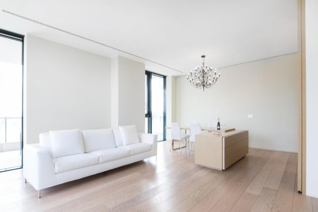 Stylish Elegant Suite In Torre Solaria With Exclusive Milan'S View Exterior photo