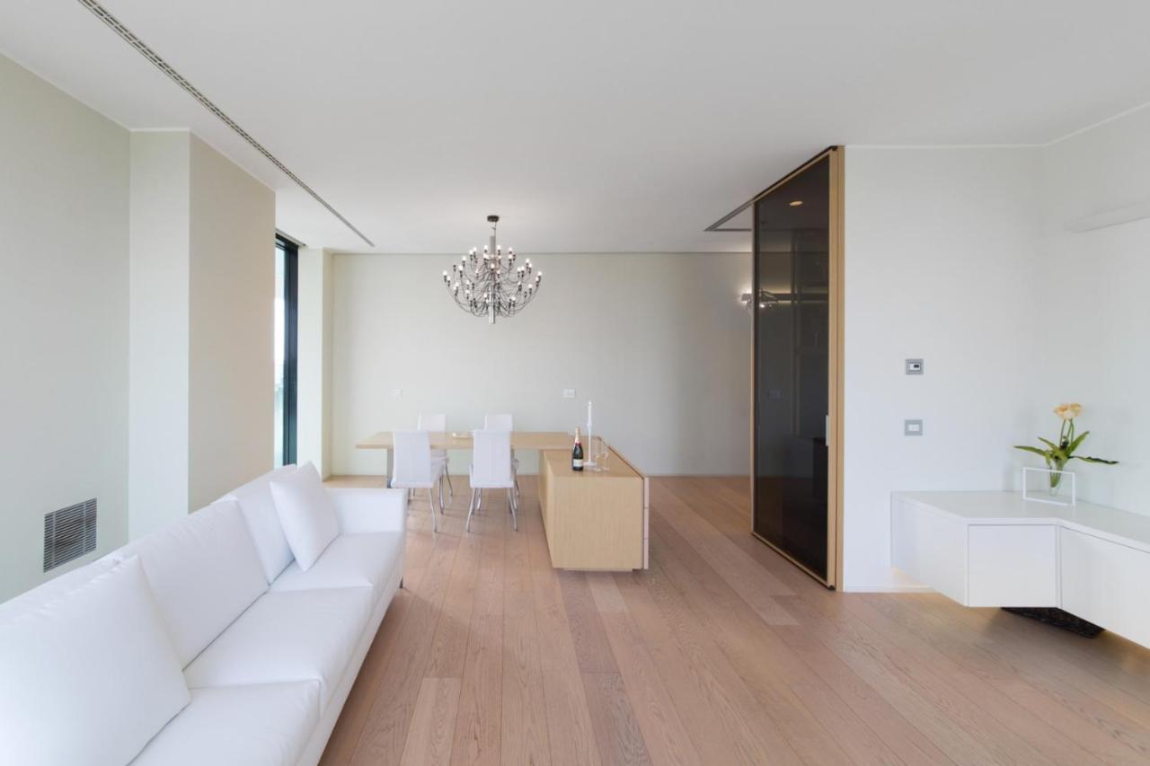 Stylish Elegant Suite In Torre Solaria With Exclusive Milan'S View Exterior photo